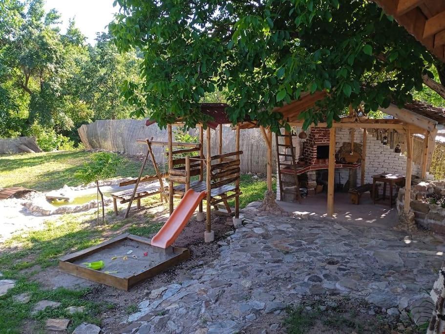 Ижата - Топлина И Уют Borovitsa Dış mekan fotoğraf